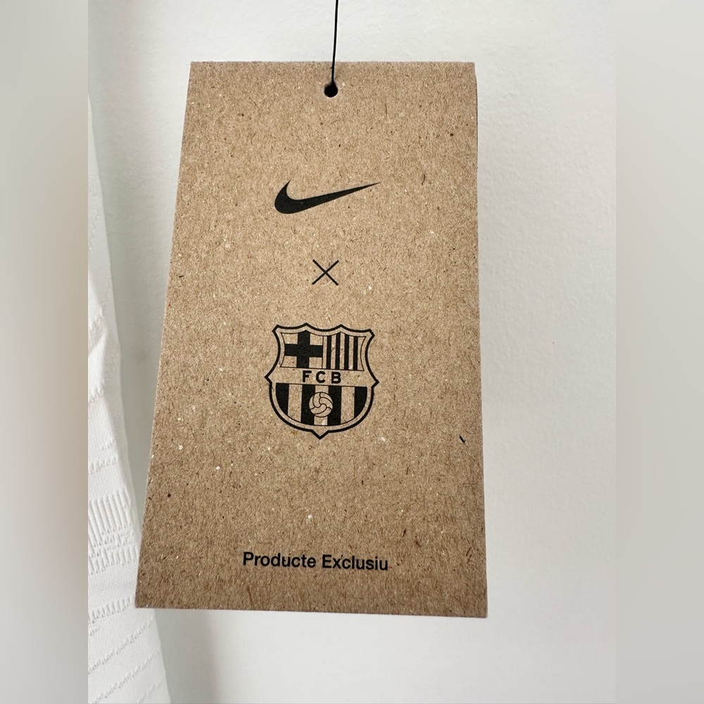 NWT NIKE FC BARCELONA 23/24 DRI-FIT ADV MATCH SS AWAY JERSEY - Picture 5 of 10